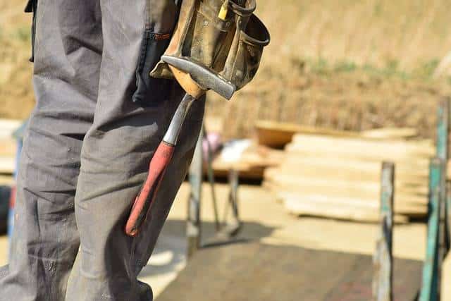 matériel chantier marteau quincaillerie