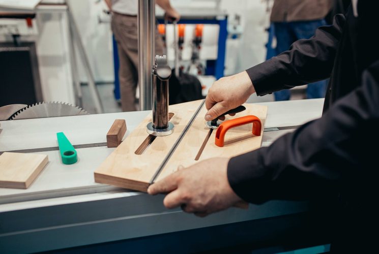 Comment_choisir_la_meilleure_servante_atelier_pour_votre_entreprise_?